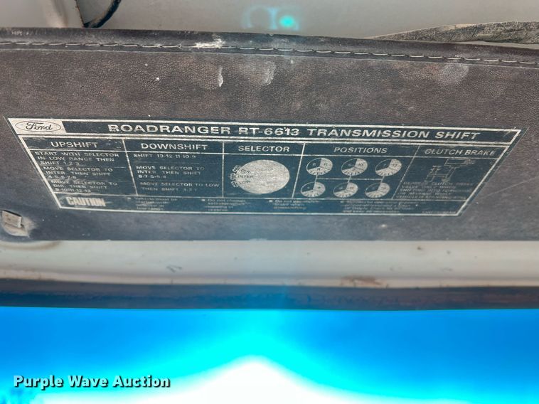 image for item NM9002 1982 Ford L8000 water truck