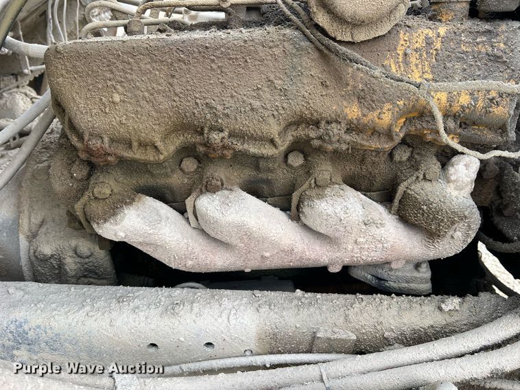 image for item NM9002 1982 Ford L8000 water truck