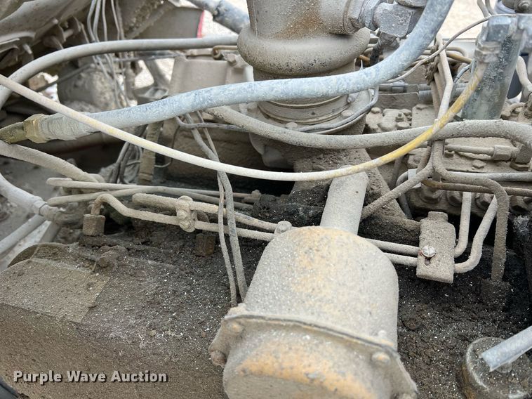 image for item NM9002 1982 Ford L8000 water truck