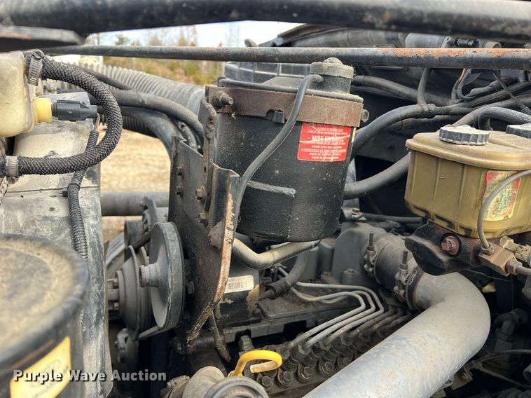 image for item NM9003 1995 Ford F800  bucket truck