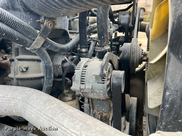 image for item NM9003 1995 Ford F800  bucket truck