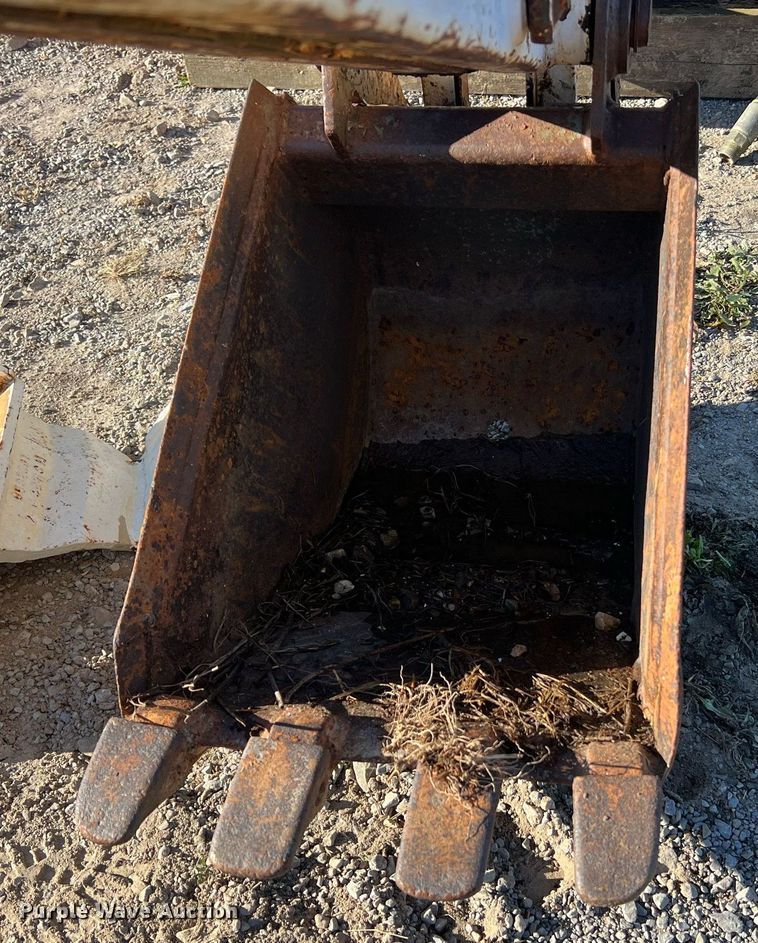 image for item NM9014 Melroe 811  skid steer backhoe