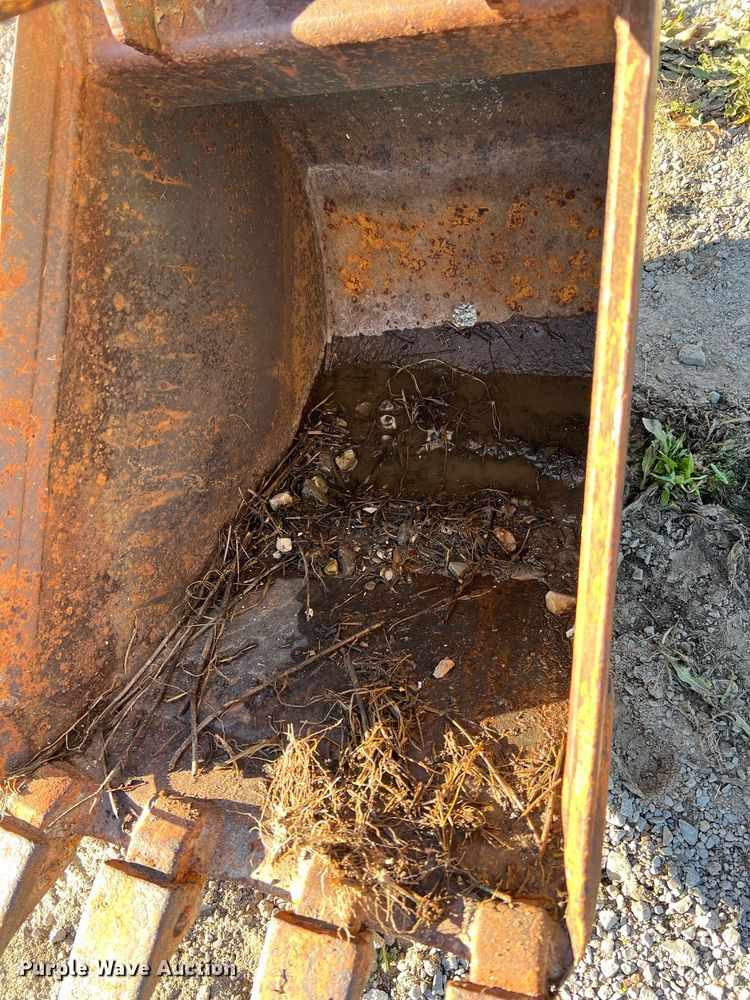 image for item NM9014 Melroe 811  skid steer backhoe