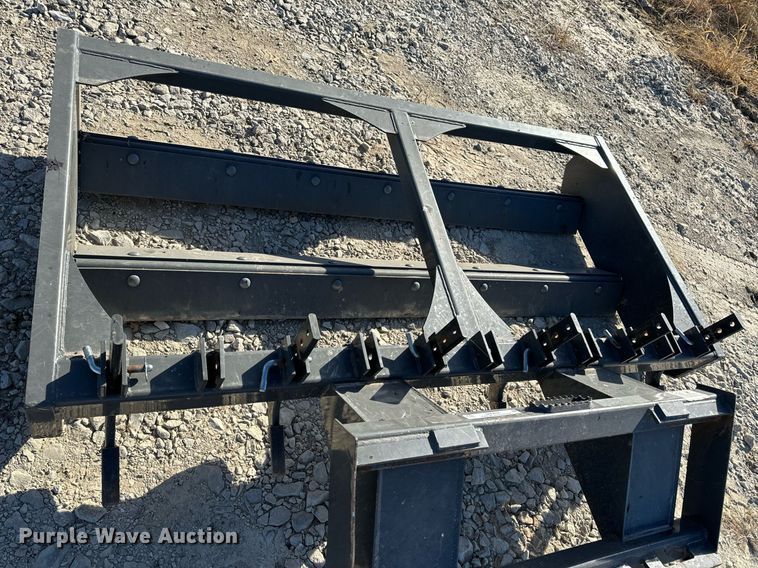 image for item NM9035 Skid steer grader