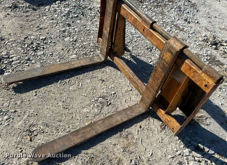 image for item NM9036 Skid steer forks