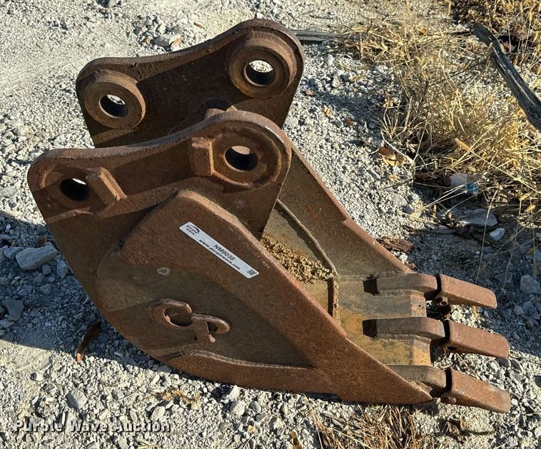 image for item NM9038 backhoe bucket