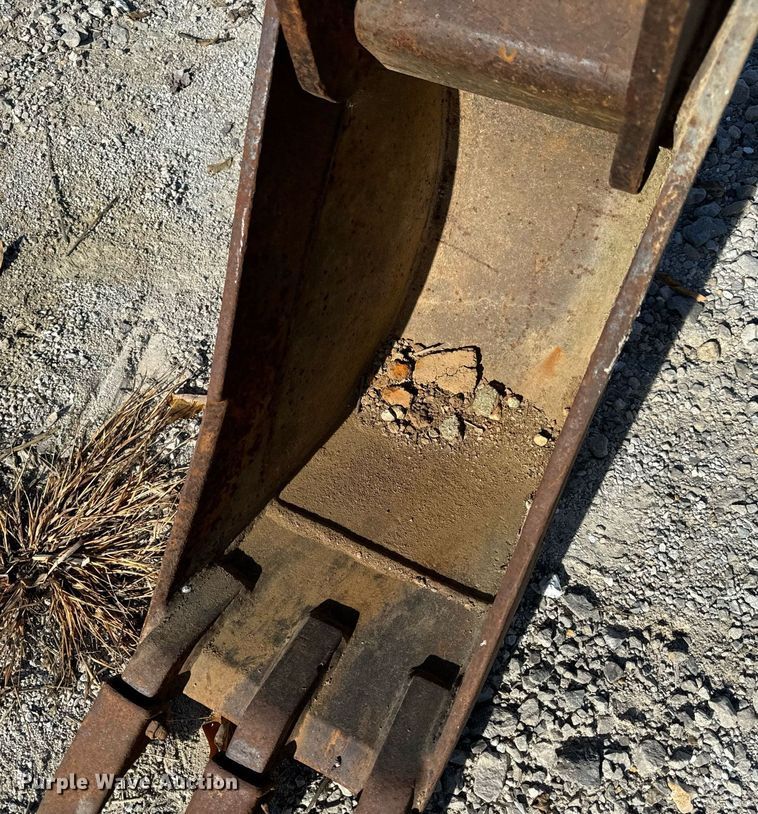 image for item NM9038 backhoe bucket