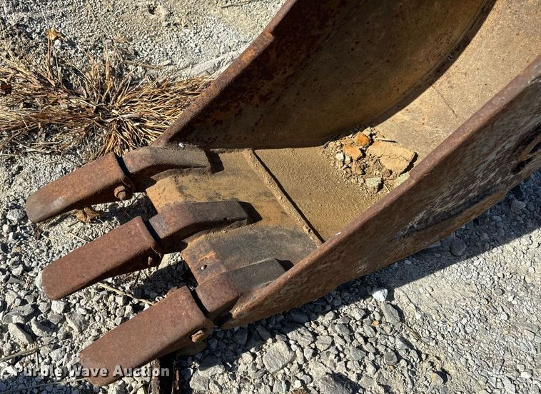 image for item NM9038 backhoe bucket