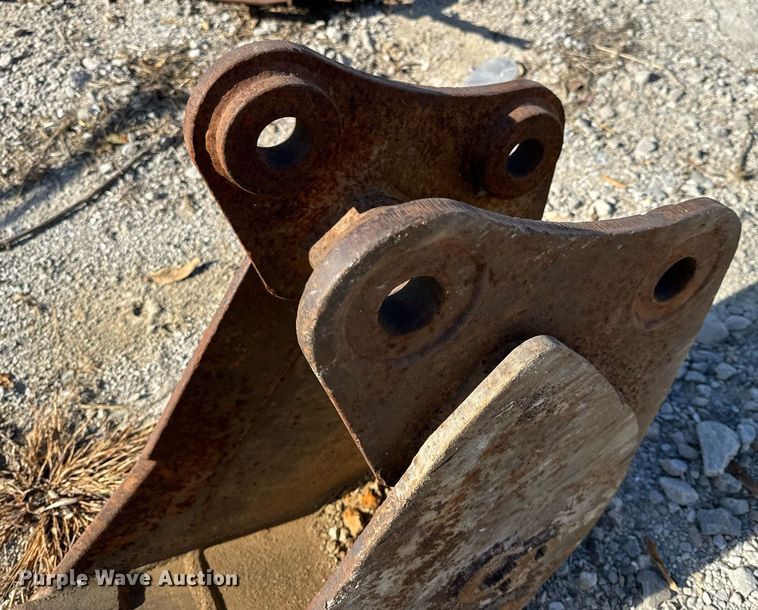 image for item NM9038 backhoe bucket