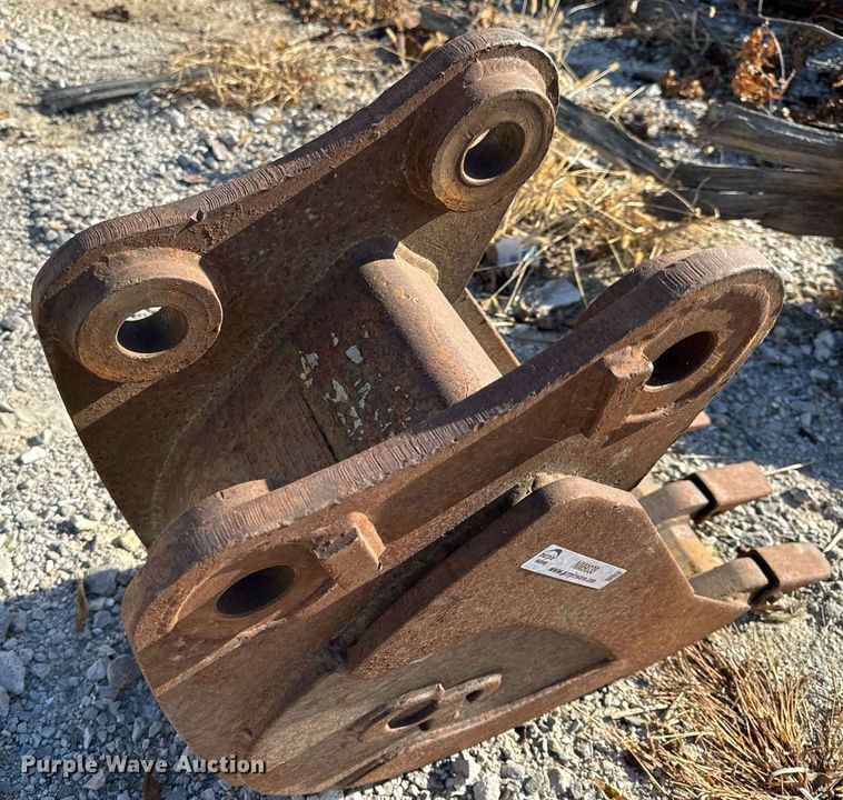 image for item NM9038 backhoe bucket