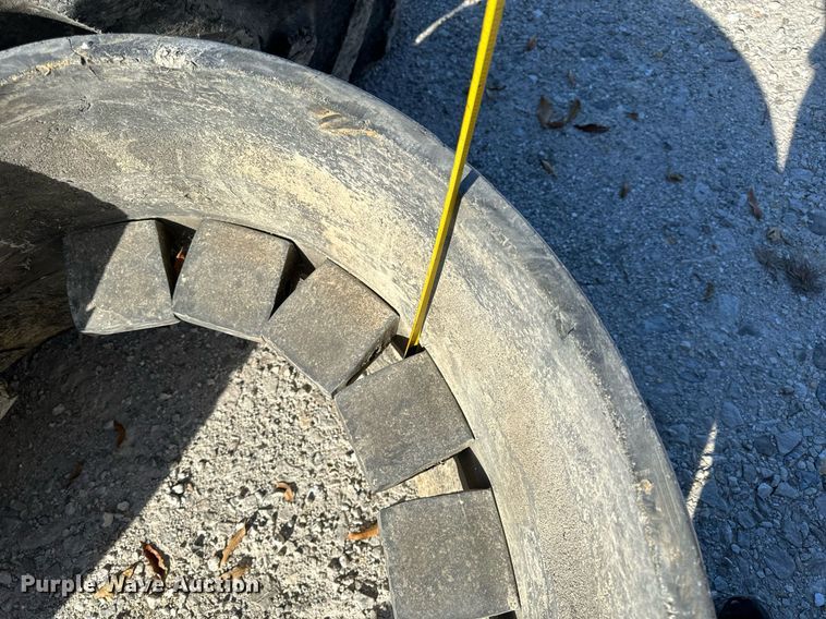 image for item NM9039 (4) Tracks