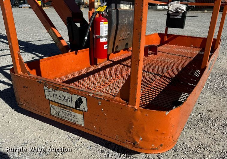 image for item NM9040 2006 JLG 660SJ  boom lift