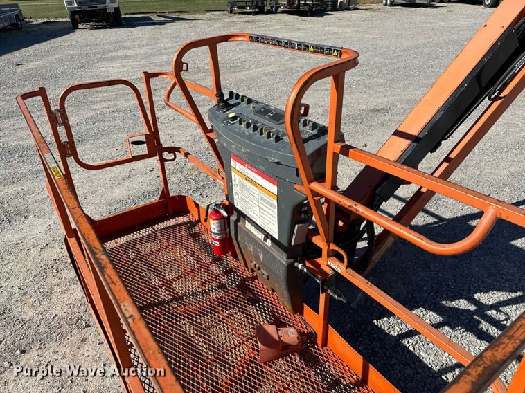 image for item NM9040 2006 JLG 660SJ  boom lift