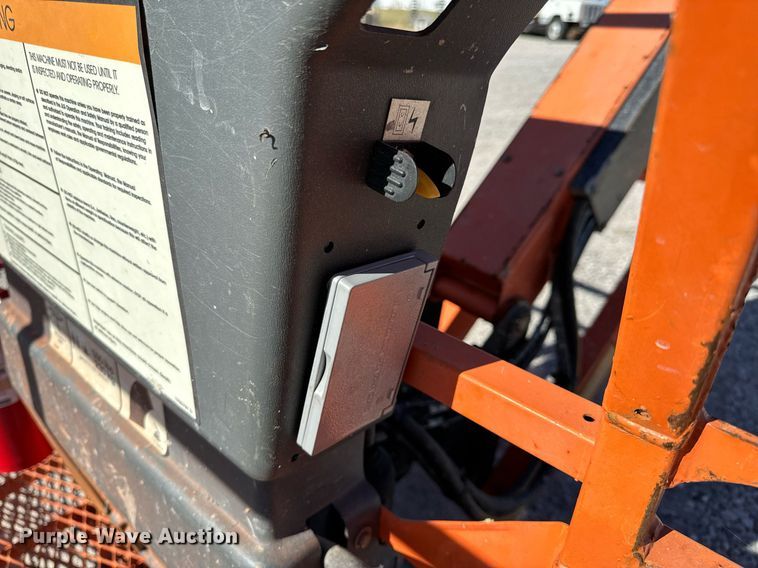 image for item NM9040 2006 JLG 660SJ  boom lift