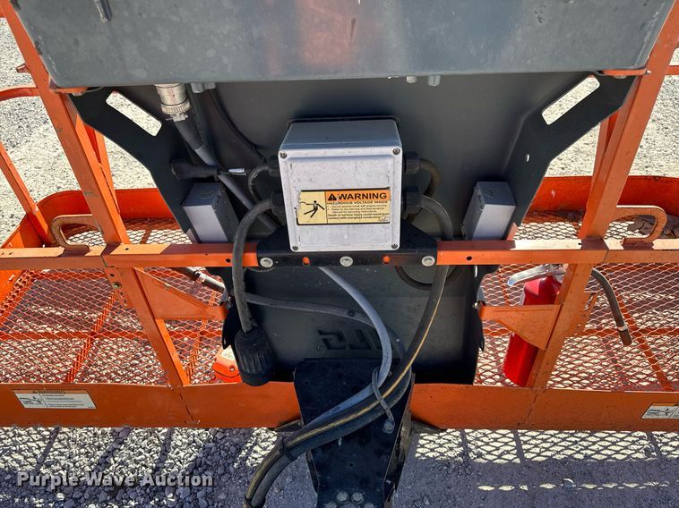 image for item NM9040 2006 JLG 660SJ  boom lift