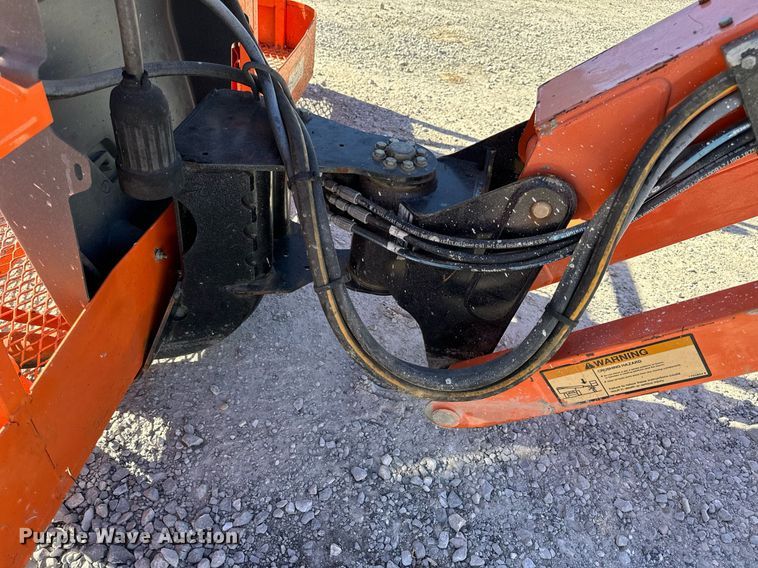 image for item NM9040 2006 JLG 660SJ  boom lift