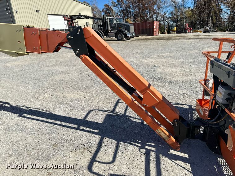 image for item NM9040 2006 JLG 660SJ  boom lift