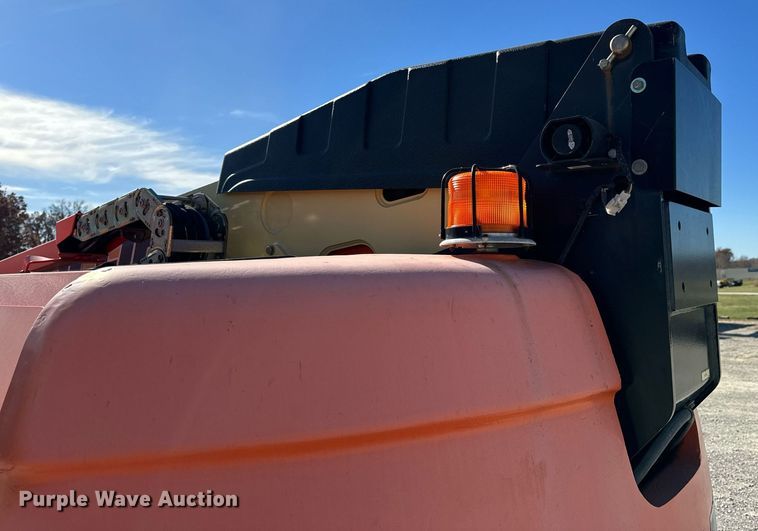 image for item NM9040 2006 JLG 660SJ  boom lift