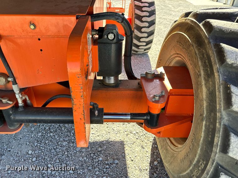 image for item NM9040 2006 JLG 660SJ  boom lift
