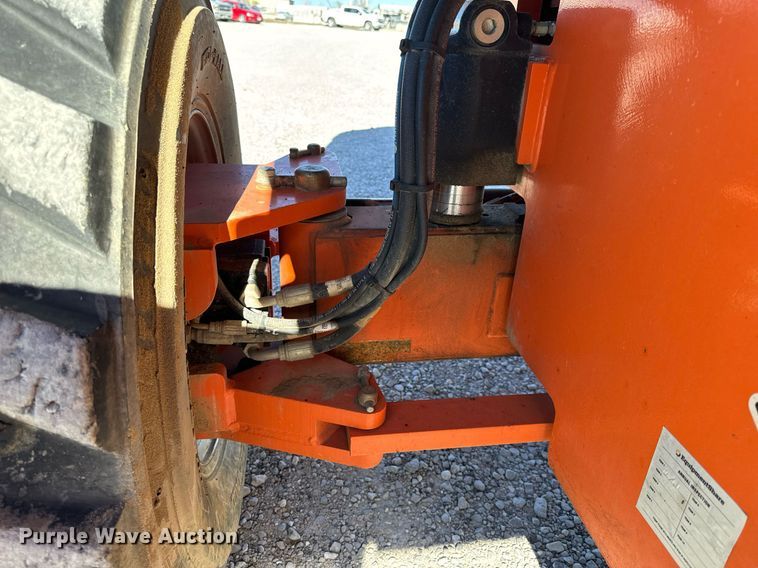 image for item NM9040 2006 JLG 660SJ  boom lift