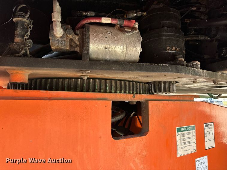 image for item NM9040 2006 JLG 660SJ  boom lift