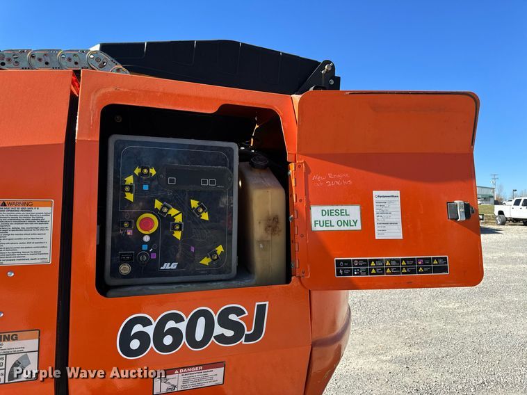 image for item NM9040 2006 JLG 660SJ  boom lift