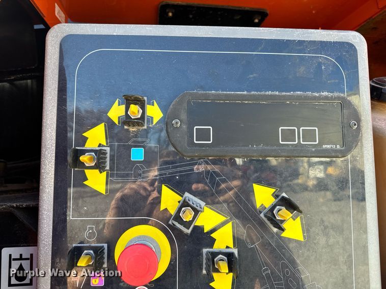 image for item NM9040 2006 JLG 660SJ  boom lift