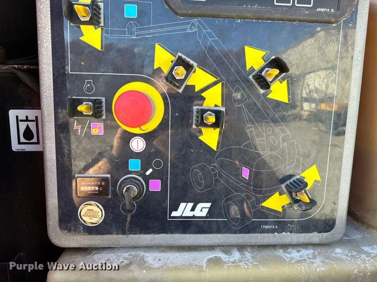 image for item NM9040 2006 JLG 660SJ  boom lift