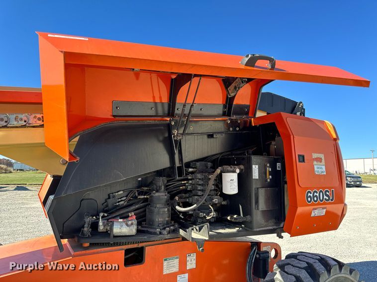 image for item NM9040 2006 JLG 660SJ  boom lift