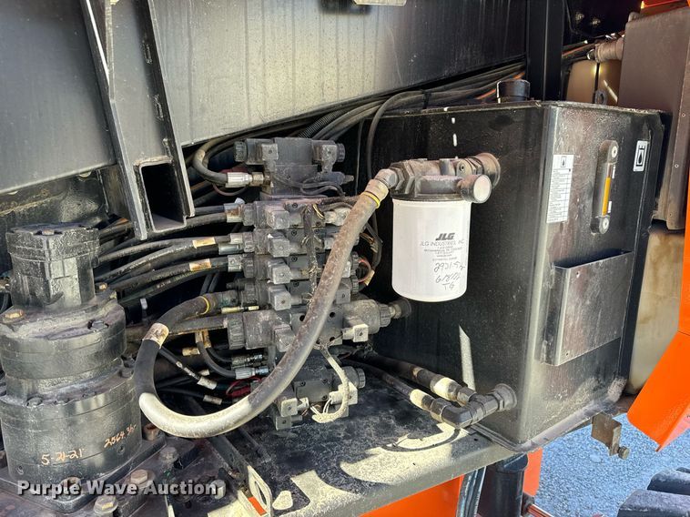 image for item NM9040 2006 JLG 660SJ  boom lift