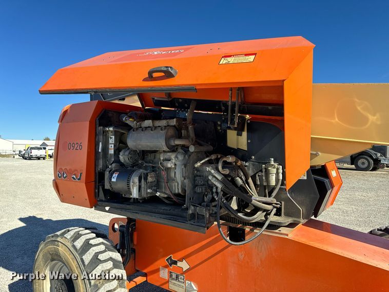 image for item NM9040 2006 JLG 660SJ  boom lift