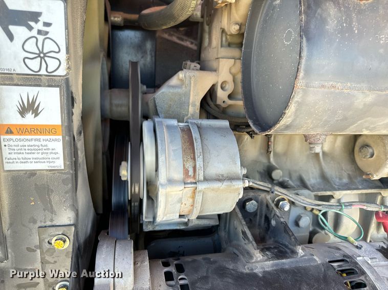 image for item NM9040 2006 JLG 660SJ  boom lift