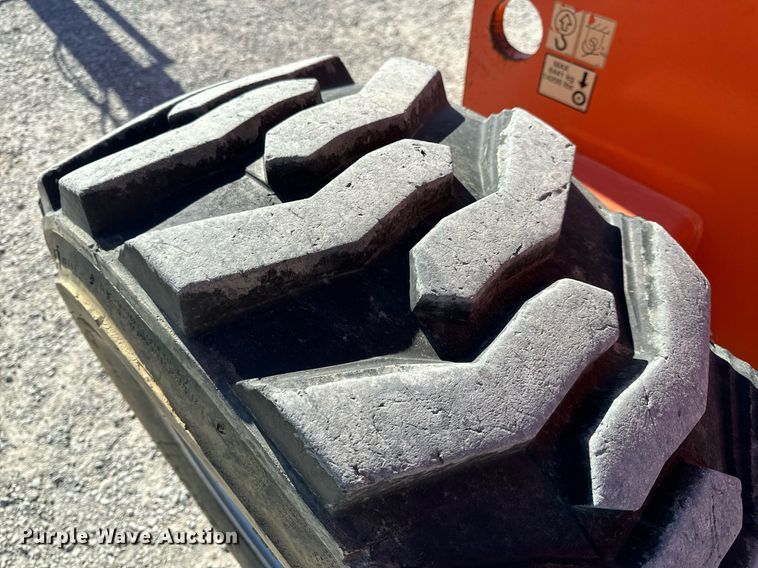 image for item NM9040 2006 JLG 660SJ  boom lift