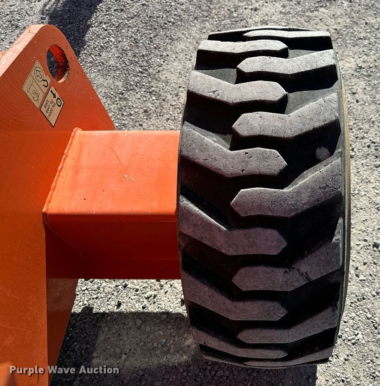 image for item NM9040 2006 JLG 660SJ  boom lift