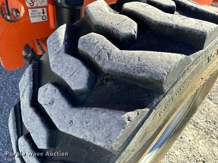 image for item NM9040 2006 JLG 660SJ  boom lift