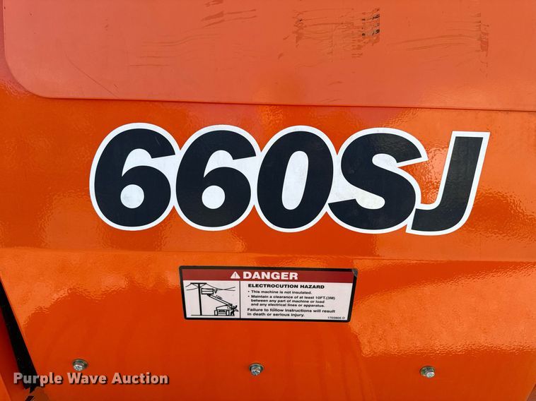 image for item NM9040 2006 JLG 660SJ  boom lift