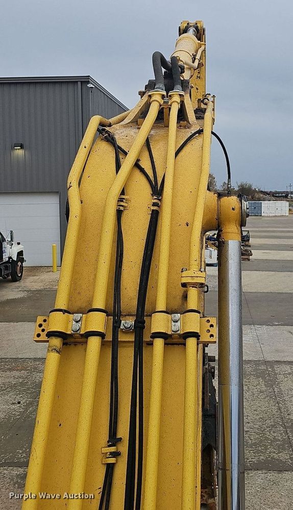 image for item NP9101 2014 Komatsu PC240LC-10  excavator