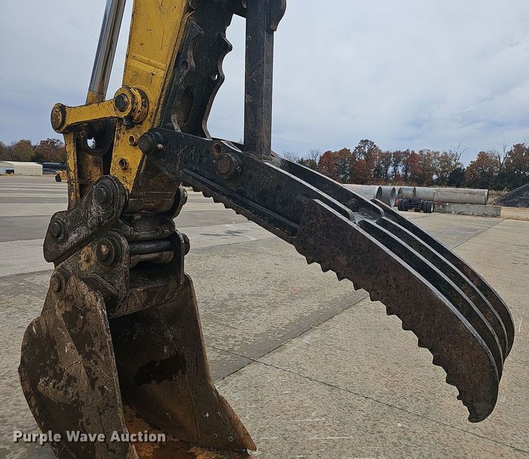 image for item NP9101 2014 Komatsu PC240LC-10  excavator