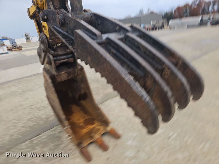 image for item NP9101 2014 Komatsu PC240LC-10  excavator