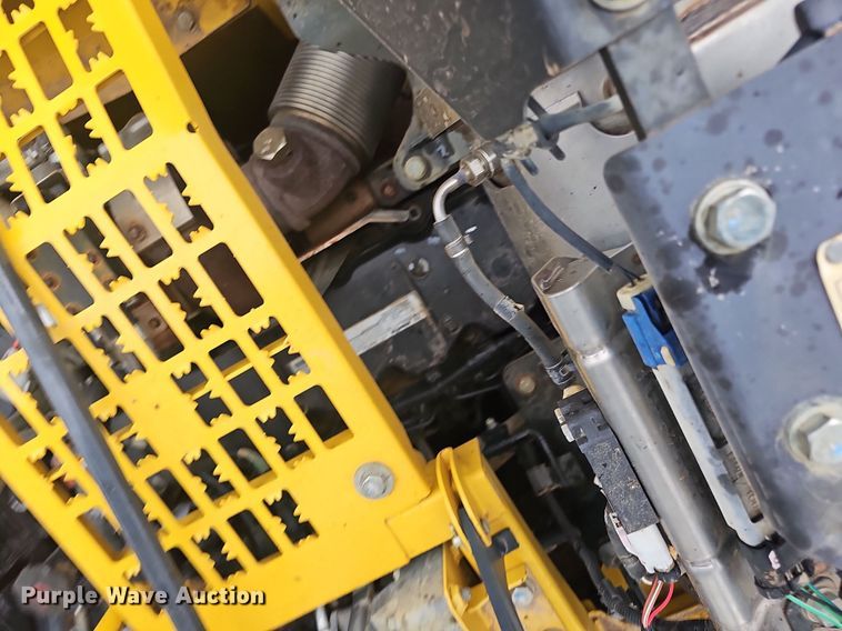 image for item NP9101 2014 Komatsu PC240LC-10  excavator