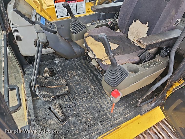 image for item NP9101 2014 Komatsu PC240LC-10  excavator