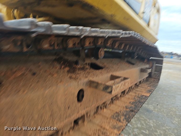 image for item NP9101 2014 Komatsu PC240LC-10  excavator