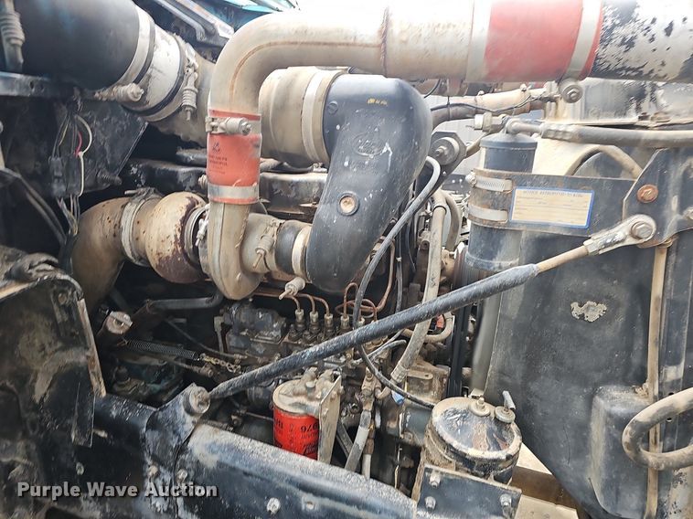 image for item NP9103 1992 Mack DM690S  water truck