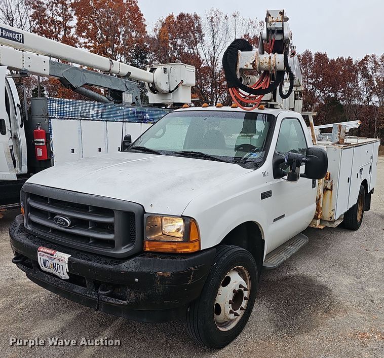 image for item NP9122 2001 Ford F550 Super Duty XL  bucket truck