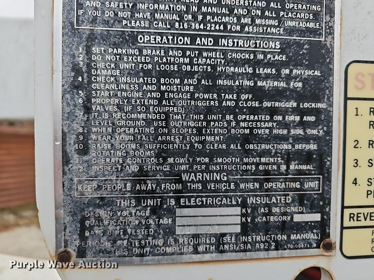 image for item NP9122 2001 Ford F550 Super Duty XL  bucket truck