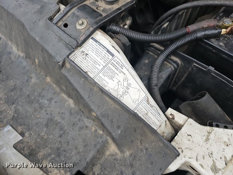 image for item NP9122 2001 Ford F550 Super Duty XL  bucket truck