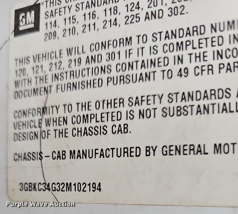 image for item NP9123 2002 Chevrolet Silverado 3500HD  bucket truck