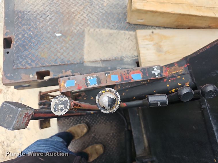 image for item NP9124 1986 Ford B7000  crane truck