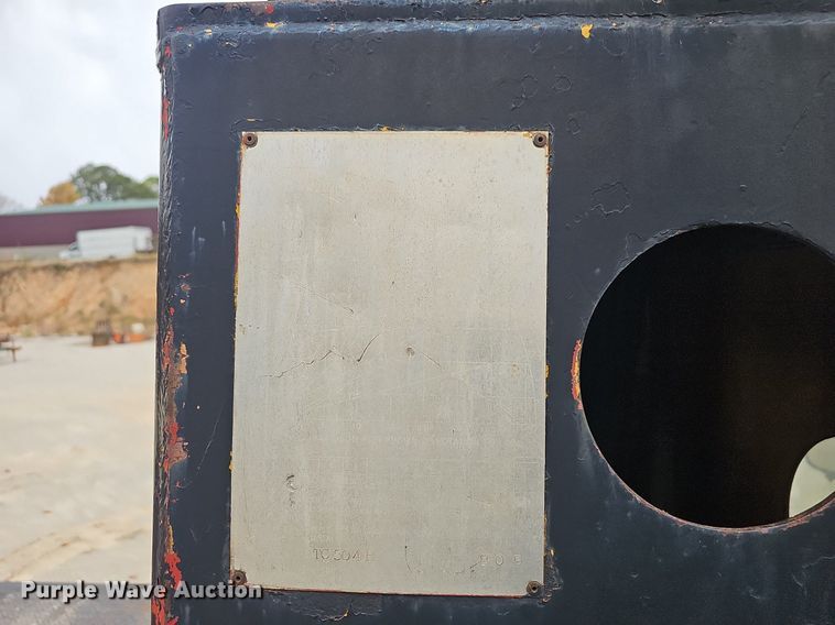 image for item NP9124 1986 Ford B7000  crane truck