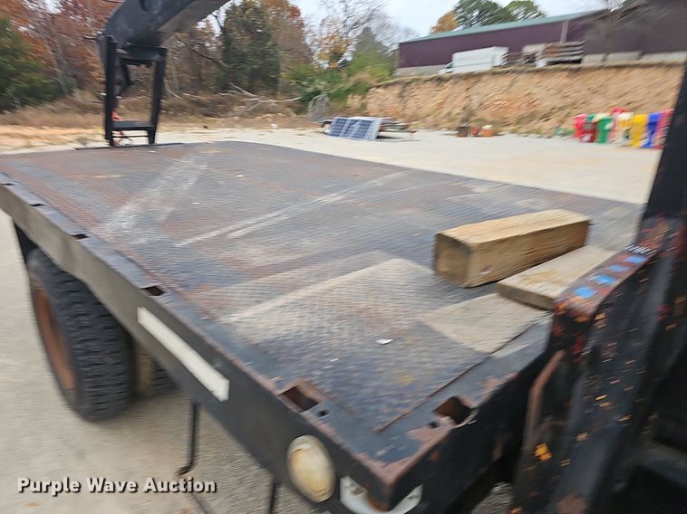 image for item NP9124 1986 Ford B7000  crane truck